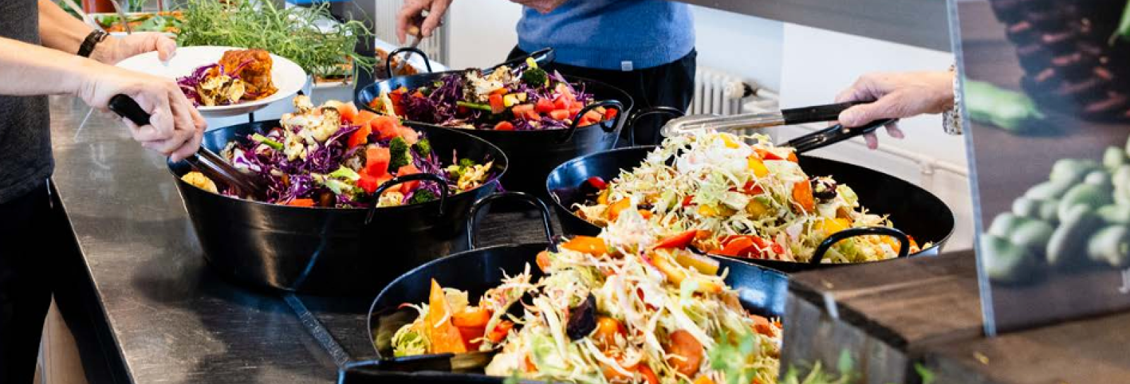 Salatbuffet i kantine